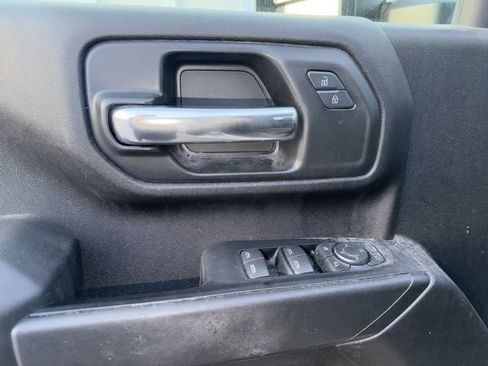 Used 2024 Chevrolet Silverado 2500 Custom w/ Custom Value Package image 33