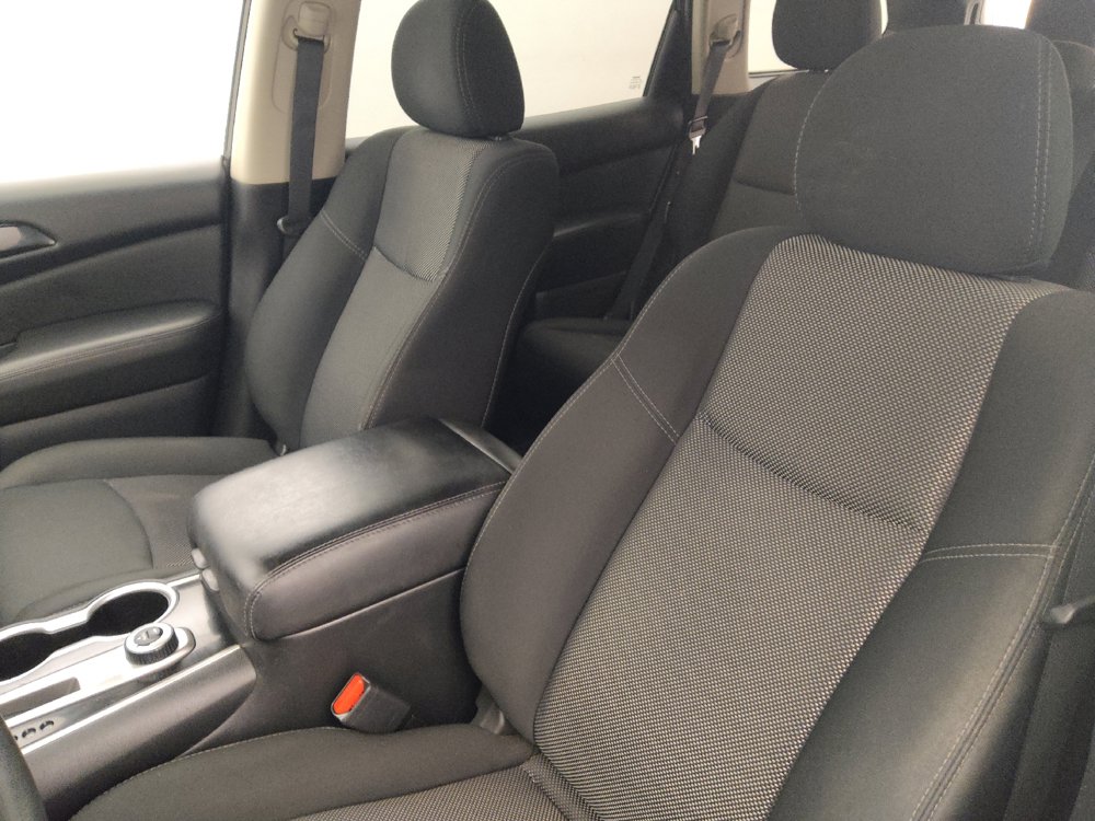 Used 2020 Nissan Pathfinder S AWD/4WD image 17
