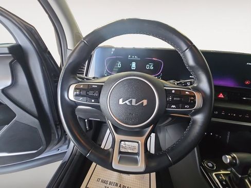 Used 2024 Kia Sportage EX AWD/4WD image 13
