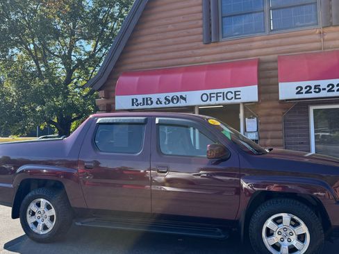 Used 2009 Honda Ridgeline RTS image 2