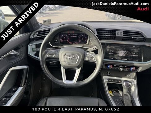 Used 2023 Audi Q3 2.0T Premium w/ Convenience Package image 8