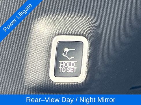 New 2025 Jeep Grand Cherokee Limited w/ Luxury Tech Group II image 26