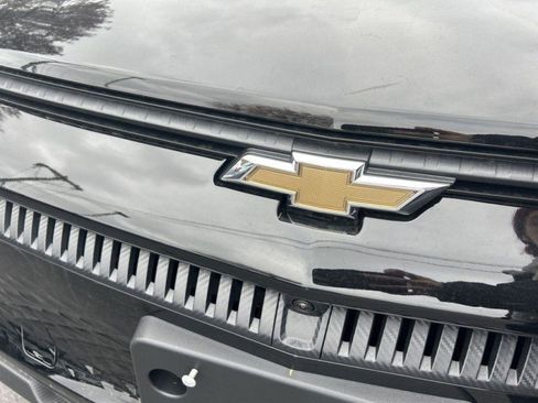 New 2026 Chevrolet Equinox EV LT w/ Comfort Package FWD image 9