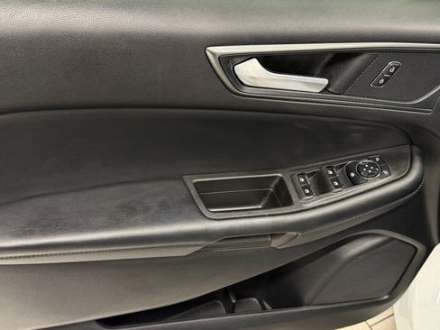Used 2024 Ford Edge SE w/ Black Appearance Package AWD/4WD image 12
