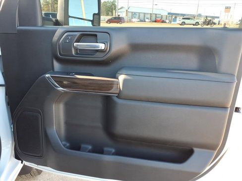 Used 2025 Chevrolet Silverado 3500 LT image 12