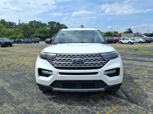 Used 2023 Ford Explorer Limited w/ Equipment Group 301A AWD/4WD image 2