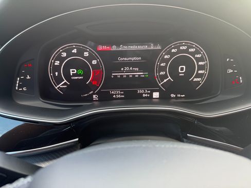 Used 2025 Audi RS Q8 performance AWD/4WD image 84