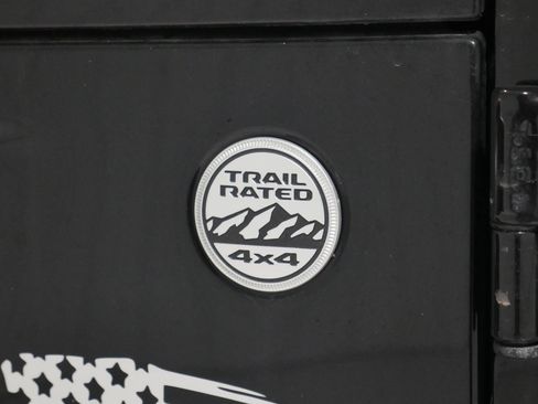 Used 2023 Jeep Wrangler Sahara w/ Cold Weather Group image 26