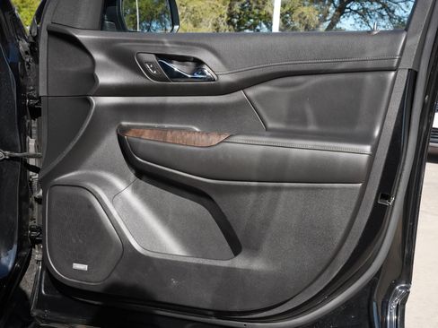 Used 2023 GMC Acadia Denali image 27