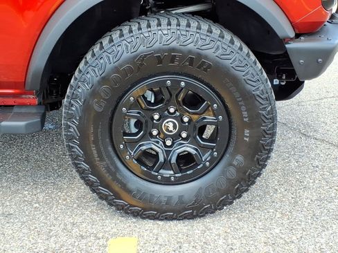 Used 2023 Ford Bronco Wildtrak AWD/4WD image 10