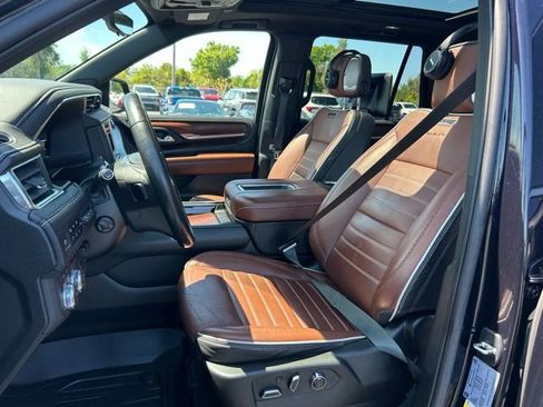 Used 2023 GMC Yukon Denali Ultimate AWD/4WD image 14