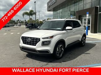 Used 2024 Hyundai Venue SEL FWD video 2