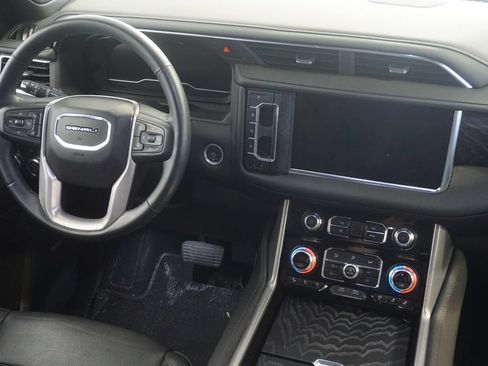 Used 2024 GMC Yukon Denali AWD/4WD image 29