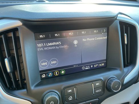 Used 2024 GMC Terrain SLT image 10