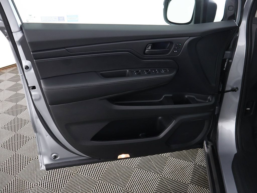Certified 2026 Honda Odyssey EX-L image 24