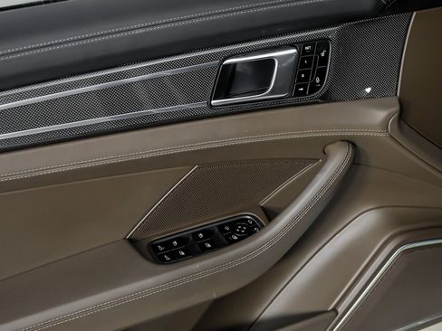 Used 2017 Porsche Panamera Turbo image 18