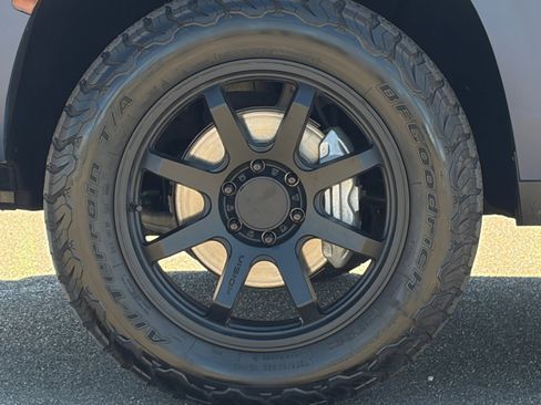 Used 2022 Chevrolet Tahoe Z71 w/ Off-Road Capability Package image 11