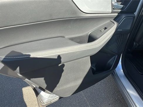 Used 2025 Acura MDX w/ Technology Package image 16