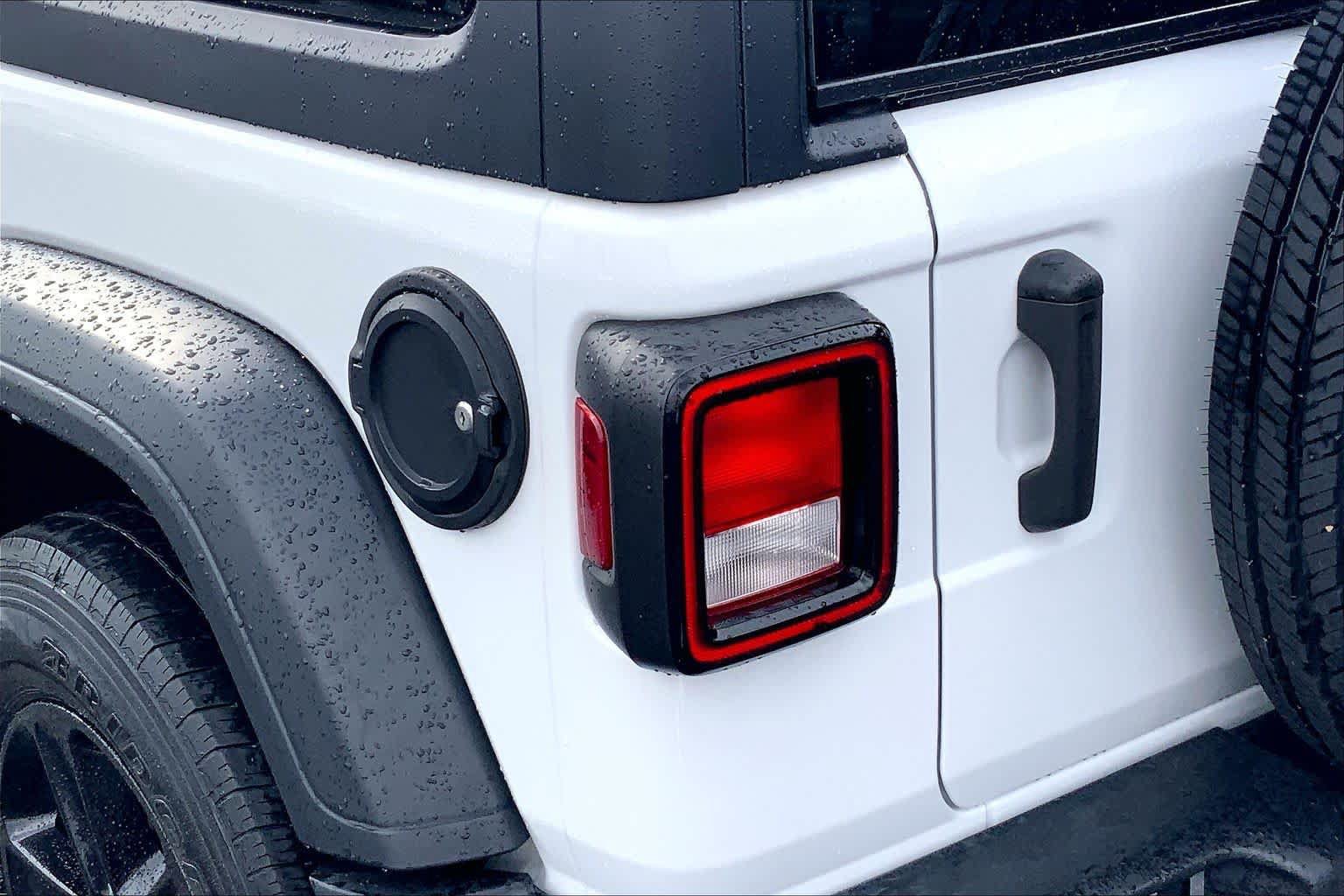 Used 2023 Jeep Wrangler Unlimited Sport AWD/4WD image 29