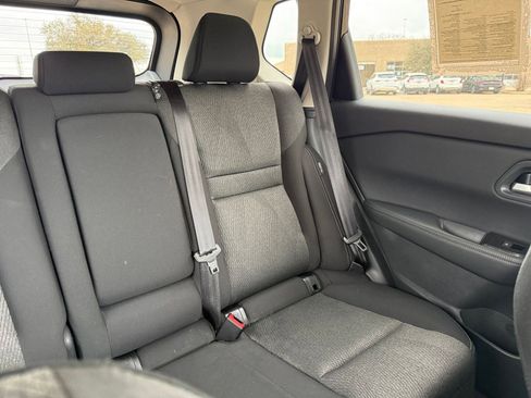 Used 2025 Nissan Rogue SV image 38