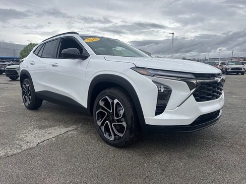 New 2026 Chevrolet Trax RS w/ Driver Confidence Package image 10