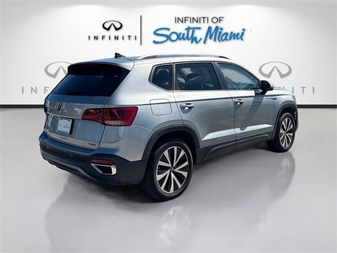 Used 2022 Volkswagen Taos SE image 7