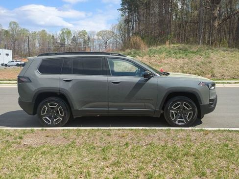 New 2026 Jeep Cherokee Laredo AWD/4WD image 14