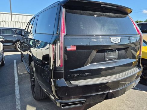 Certified 2023 Cadillac Escalade ESV Sport w/ LPO, ONYX Package AWD/4WD image 7