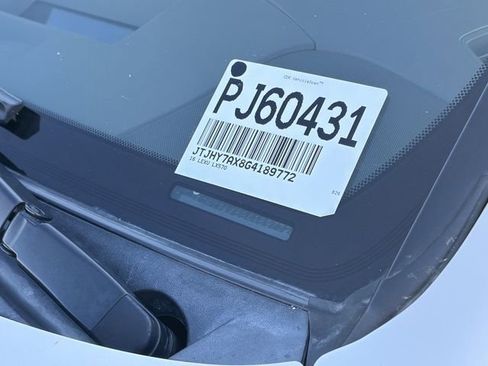 Used 2016 Lexus LX 570 4WD w/ Luxury Package image 31