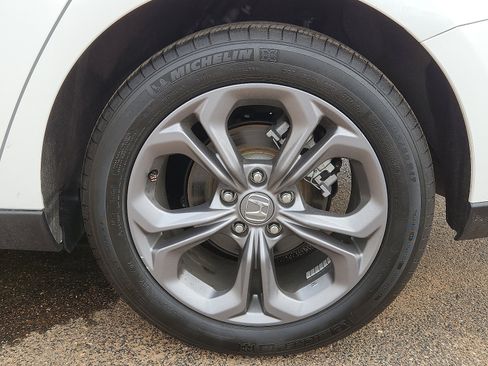 Used 2024 Honda Accord EX image 6