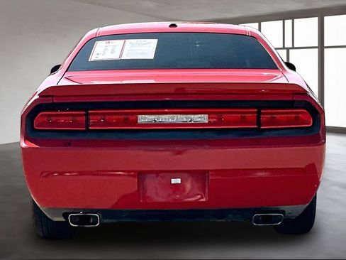 Used 2009 Dodge Challenger R/T RWD image 5