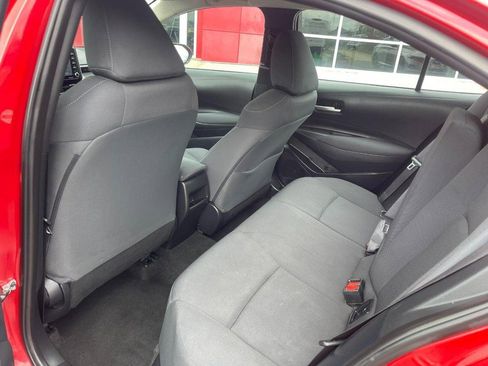 Used 2021 Toyota Corolla LE FWD image 11