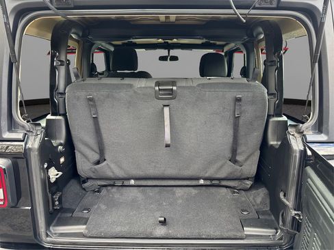Used 2021 Jeep Wrangler Sport image 11