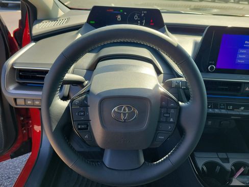 Used 2026 Toyota Prius XLE image 21