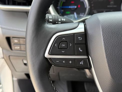 Used 2021 Toyota Highlander XLE FWD image 14