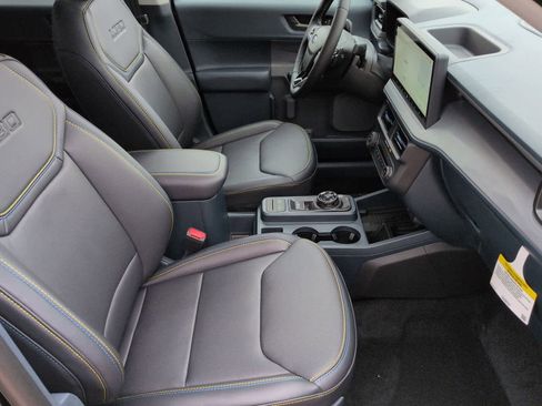 New 2025 Ford Maverick Lobo image 24