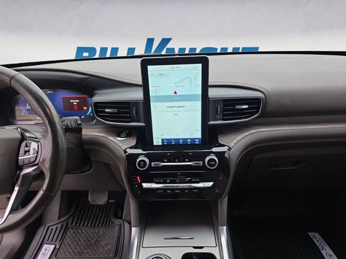 Used 2021 Ford Explorer Platinum w/ Equipment Group 601A image 11