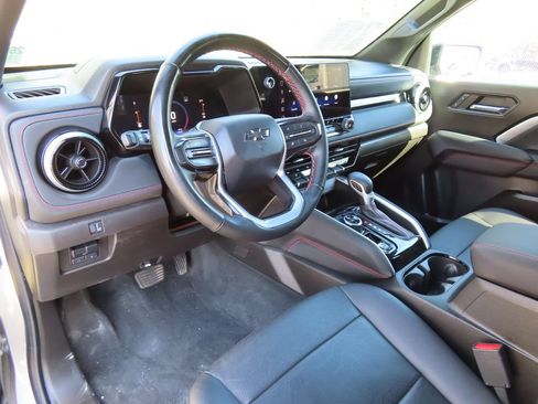 Used 2023 Chevrolet Colorado Z71 w/ Z71 Convenience Package 2 AWD/4WD image 25