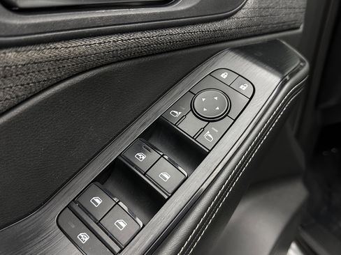 Used 2022 Nissan Rogue SV FWD image 11
