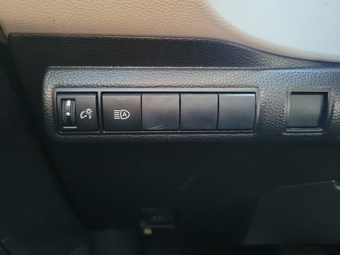 Used 2020 Toyota Corolla SE image 20