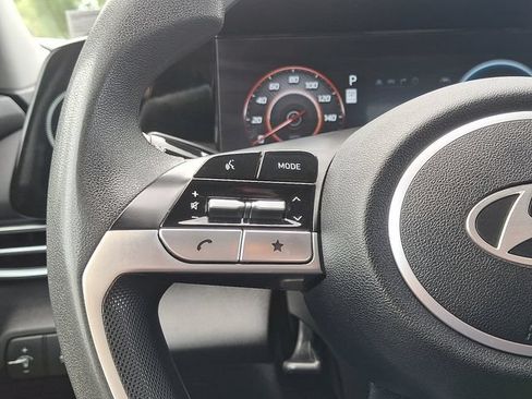 Used 2024 Hyundai Elantra SEL FWD image 19