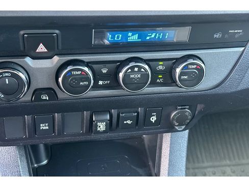 Used 2023 Toyota Tacoma TRD Off-Road AWD/4WD image 21