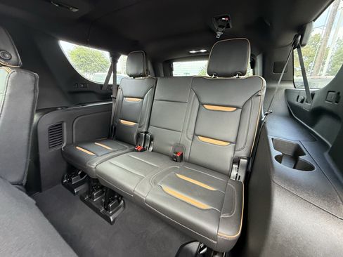 Used 2023 GMC Yukon XL AT4 AWD/4WD image 31