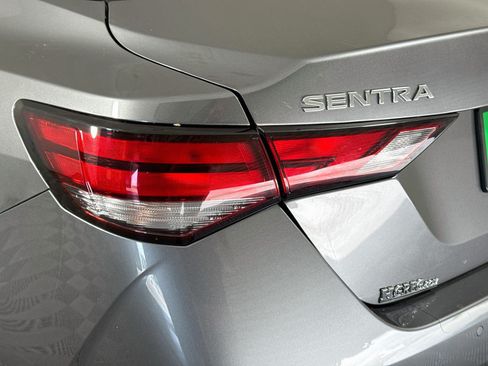Used 2025 Nissan Sentra S FWD image 36