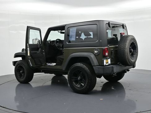 Used 2015 Jeep Wrangler Sport w/ Connectivity Group AWD/4WD image 23