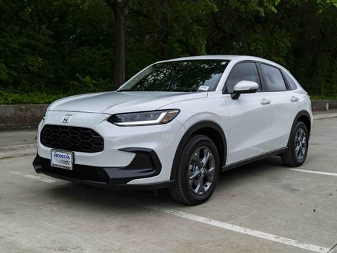 Used 2026 Honda HR-V LX image 5