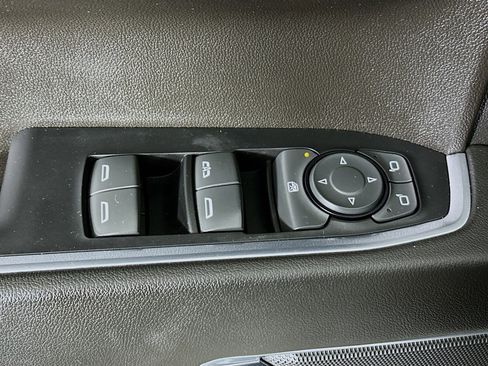 Used 2022 GMC Sierra 1500 Elevation image 14