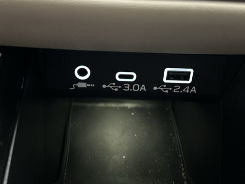 Used 2023 Subaru Outback Limited AWD/4WD image 42