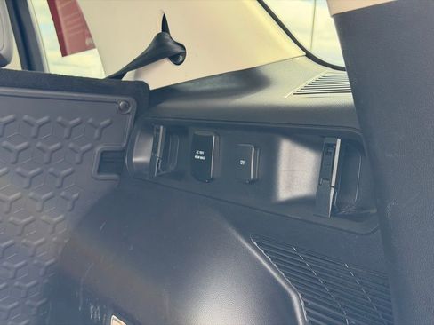 Used 2025 Ford Bronco Sport Badlands image 45