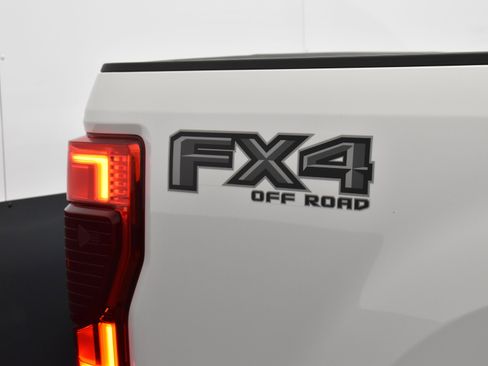 Used 2021 Ford F250 Lariat image 45